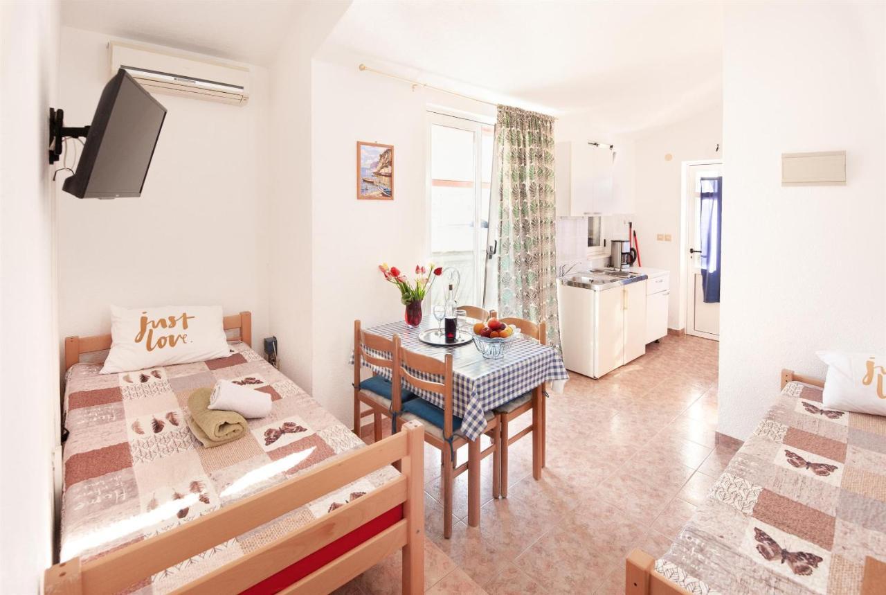Apartments Mala Dalmacija Poljica  Bagian luar foto